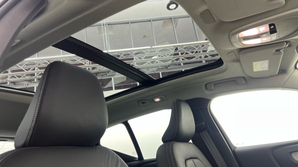 Used Volvo XC40 2025 for sale - 76834892: Photo 31