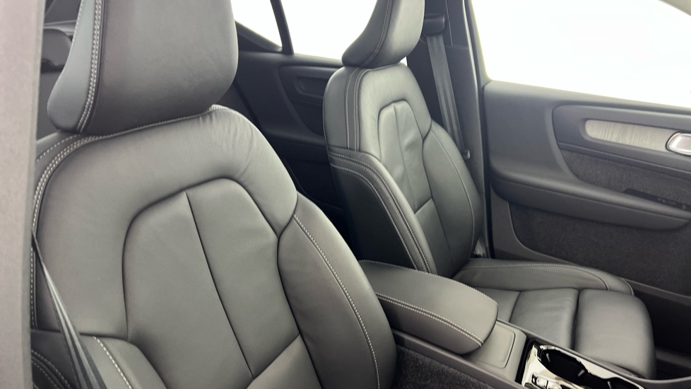 Used Volvo XC40 2025 for sale - 76834892: Photo 38