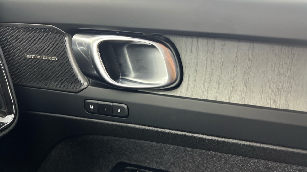 Used Volvo XC40 2025 for sale - 76834892: Photo 55