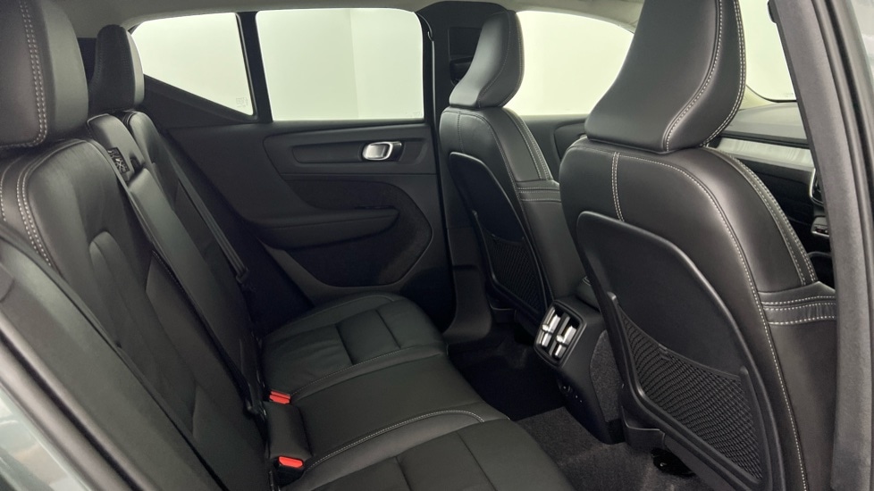 Used Volvo XC40 2025 for sale - 76834892: Photo 6