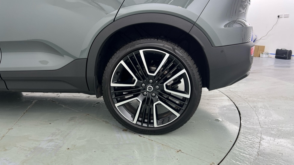 Used Volvo XC40 2025 for sale - 76834892: Photo 65