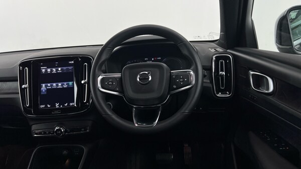 Used Volvo XC40 2022 for sale - 75702675: Photo 10