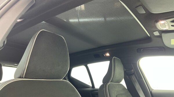 Used Volvo XC40 2022 for sale - 75702675: Photo 31