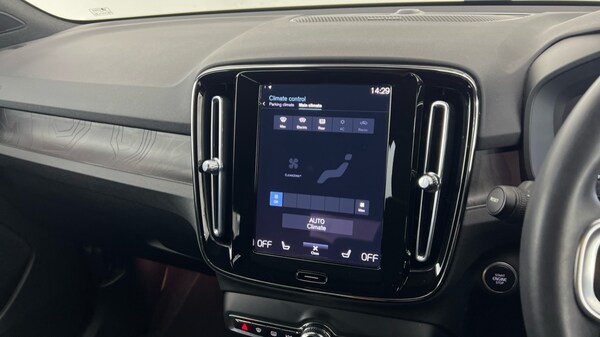 Used Volvo XC40 2022 for sale - 75702675: Photo 43