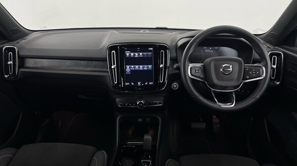 Used Volvo XC40 2022 for sale - 75702675: Photo 5