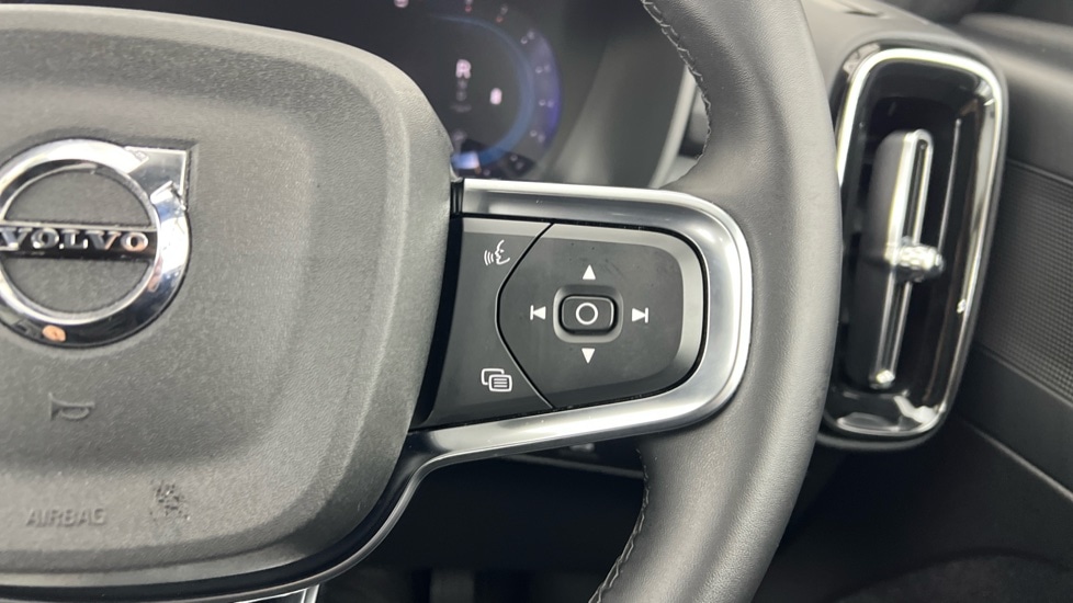 Used Volvo XC40 2023 for sale - 77397374: Photo 22