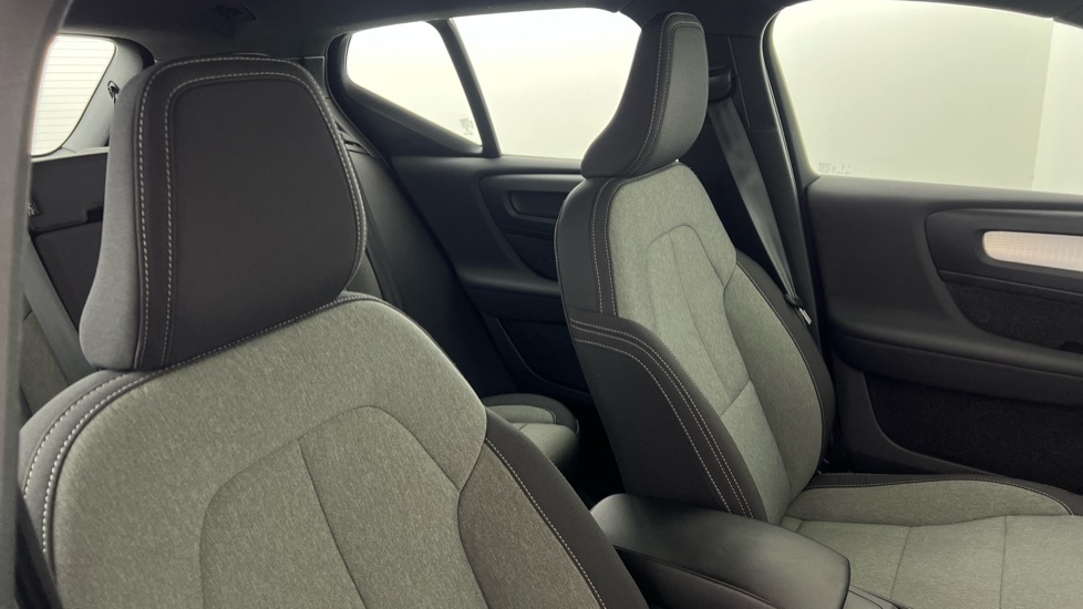 Used Volvo XC40 2023 for sale - 77397374: Photo 31