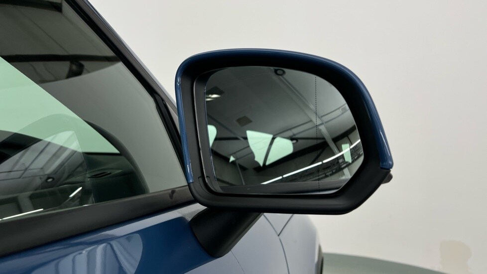 Used Volvo XC40 2023 for sale - 77397374: Photo 32