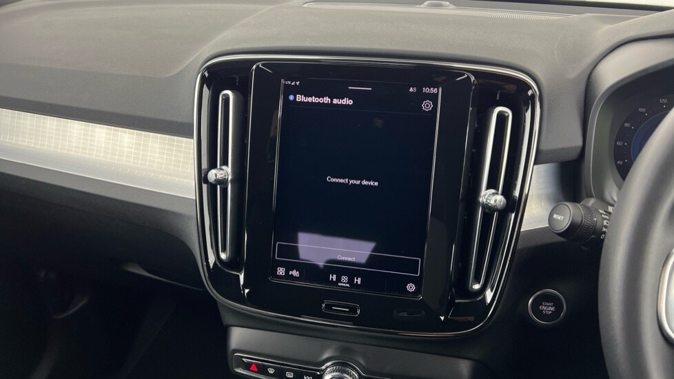 Used Volvo XC40 2023 for sale - 77397374: Photo 40