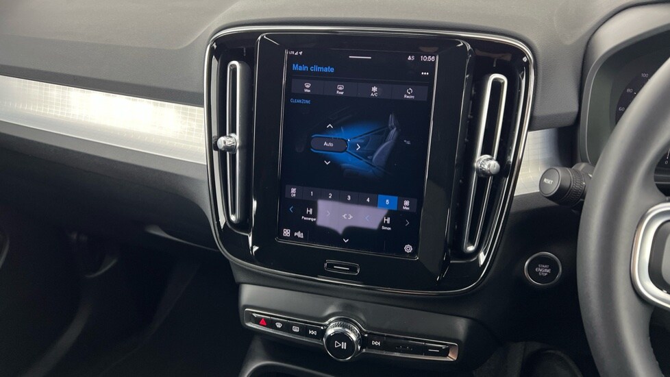 Used Volvo XC40 2023 for sale - 77397374: Photo 46