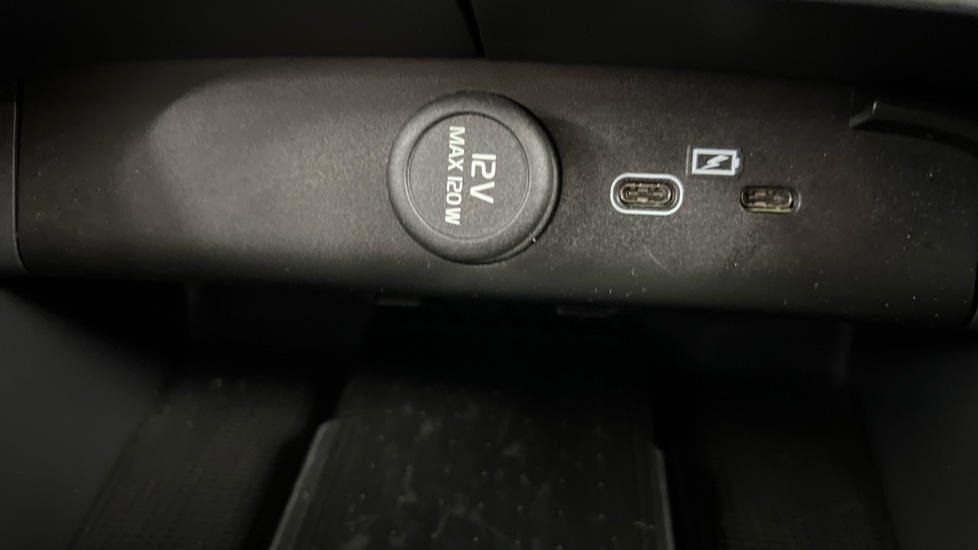 Used Volvo XC40 2023 for sale - 77397374: Photo 49