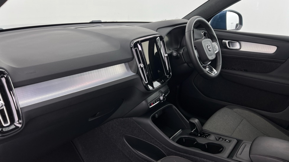 Used Volvo XC40 2023 for sale - 77397374: Photo 56