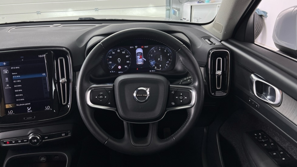 Used Volvo XC40 2021 for sale - 76130732: Photo 10