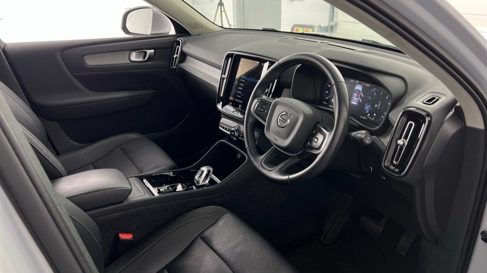 Used Volvo XC40 2021 for sale - 76130732: Photo 4