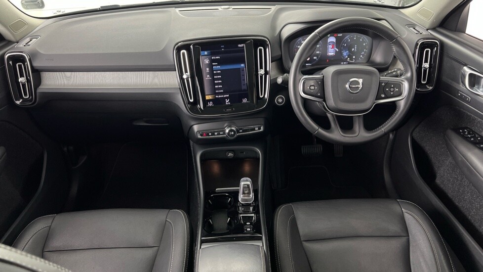 Used Volvo XC40 2021 for sale - 76130732: Photo 5