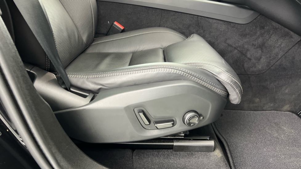 Used Volvo XC60 2025 for sale - 78133599: Photo 30