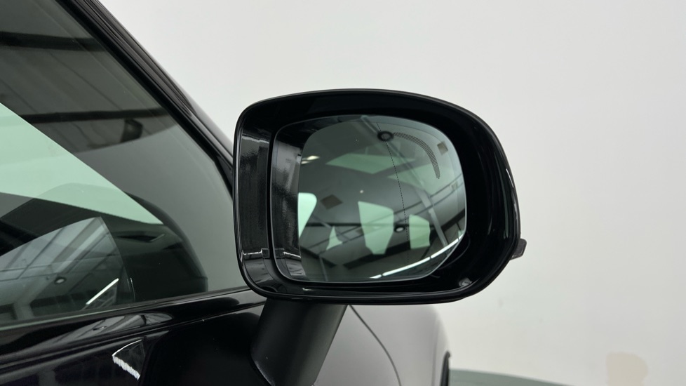 Used Volvo XC60 2025 for sale - 78133599: Photo 32