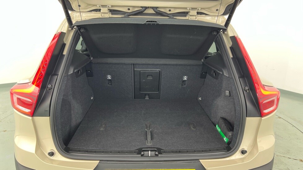 Used Volvo XC40 2025 for sale - 78008982: Photo 13