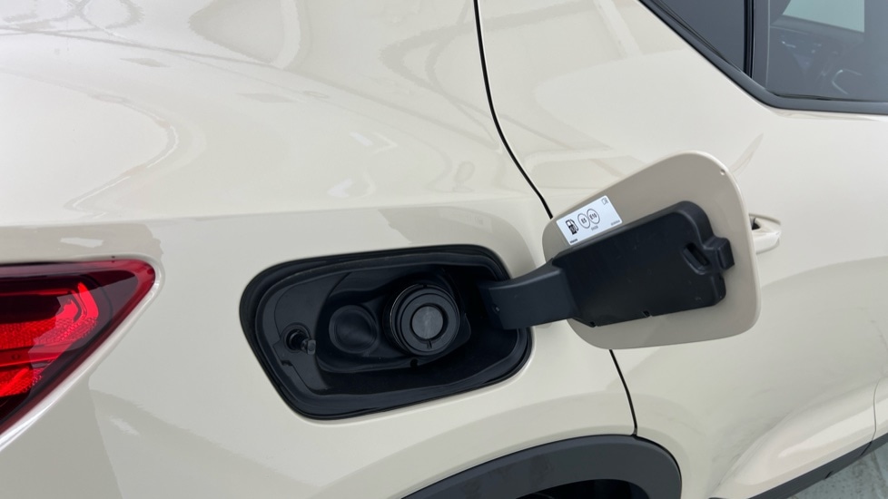 Used Volvo XC40 2025 for sale - 78008982: Photo 16