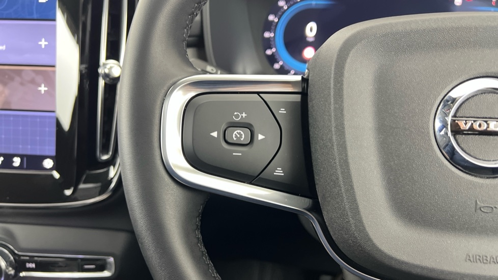 Used Volvo XC40 2025 for sale - 78008982: Photo 21