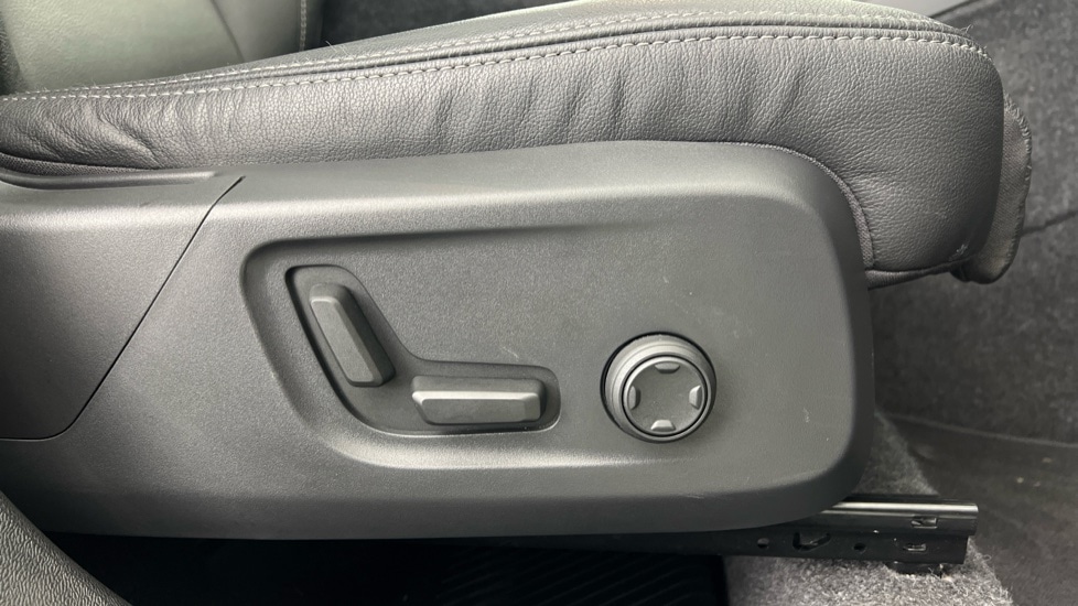 Used Volvo XC40 2025 for sale - 78008982: Photo 30