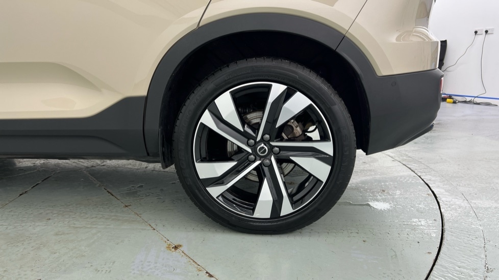 Used Volvo XC40 2025 for sale - 78008982: Photo 61