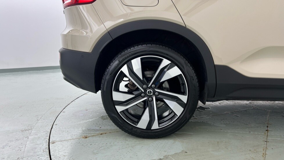 Used Volvo XC40 2025 for sale - 78008982: Photo 9