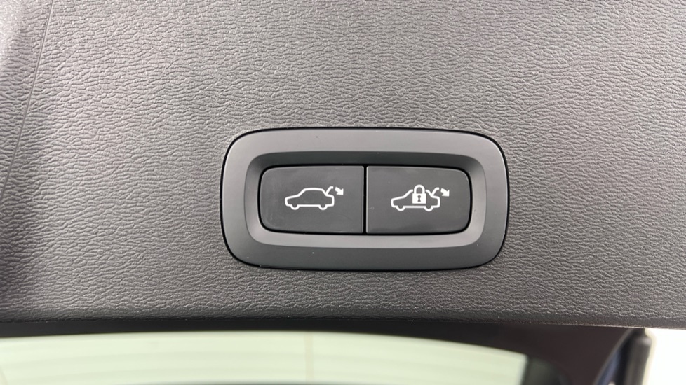 Used Volvo XC40 2022 for sale - 77588455: Photo 34