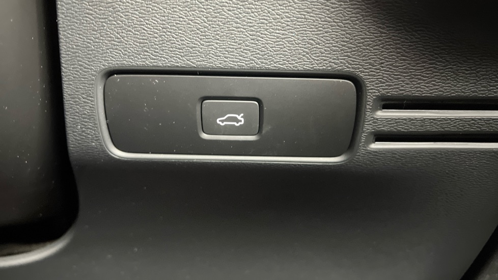 Used Volvo XC40 2022 for sale - 77588455: Photo 49