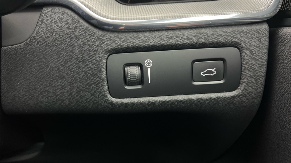 Used Volvo XC60 2022 for sale - 76096073: Photo 51
