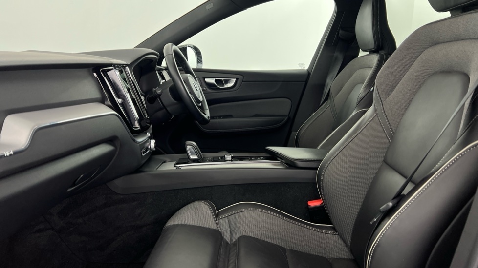 Used Volvo XC60 2022 for sale - 76096073: Photo 60