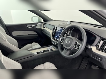 Used Volvo XC60 2023 for sale - 78899406: Photo