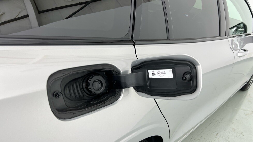 Used Volvo V60 2025 for sale - 75874277: Photo 16