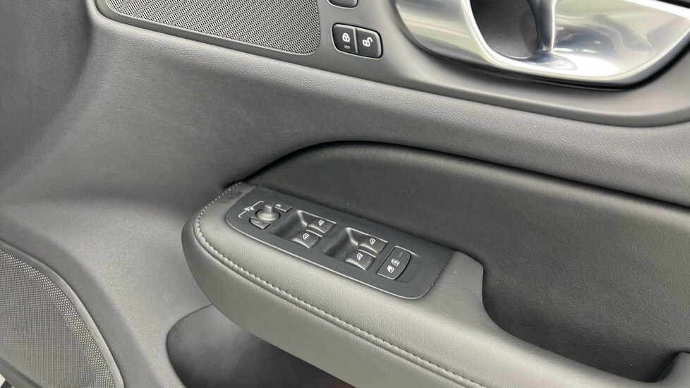 Used Volvo V60 2025 for sale - 75874277: Photo 24