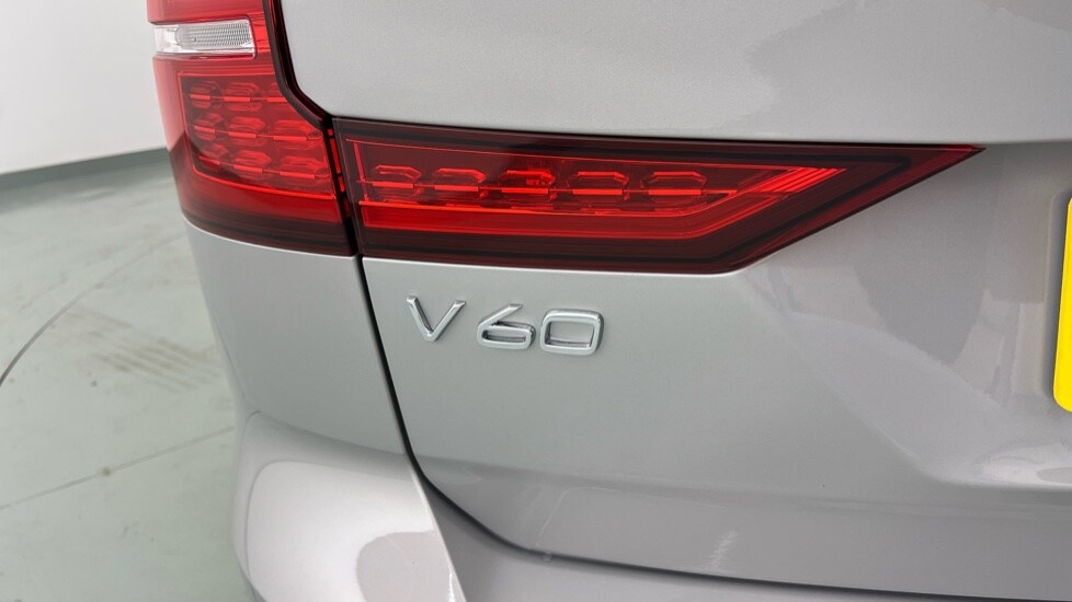 Used Volvo V60 2025 for sale - 75874277: Photo 43