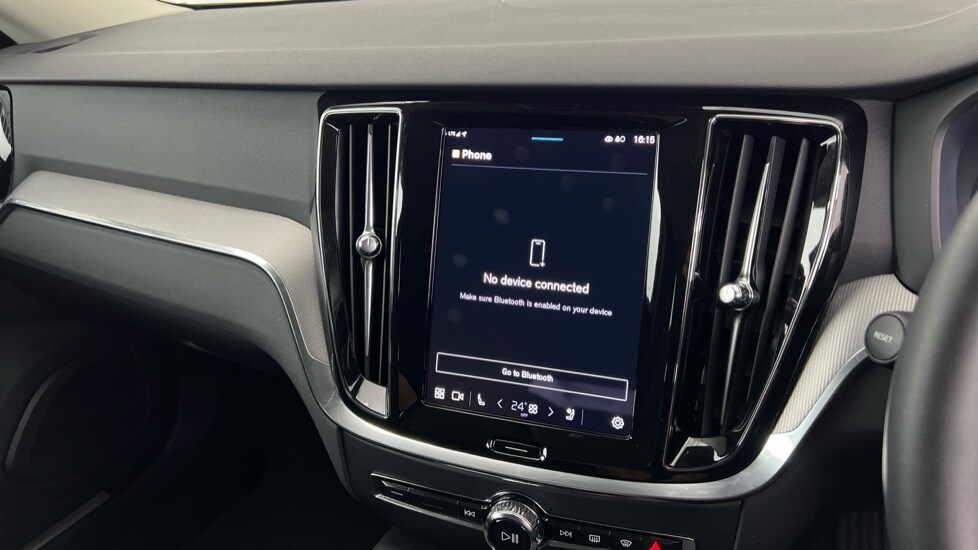 Used Volvo V60 2025 for sale - 75874277: Photo 45