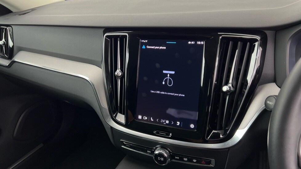 Used Volvo V60 2025 for sale - 75874277: Photo 47