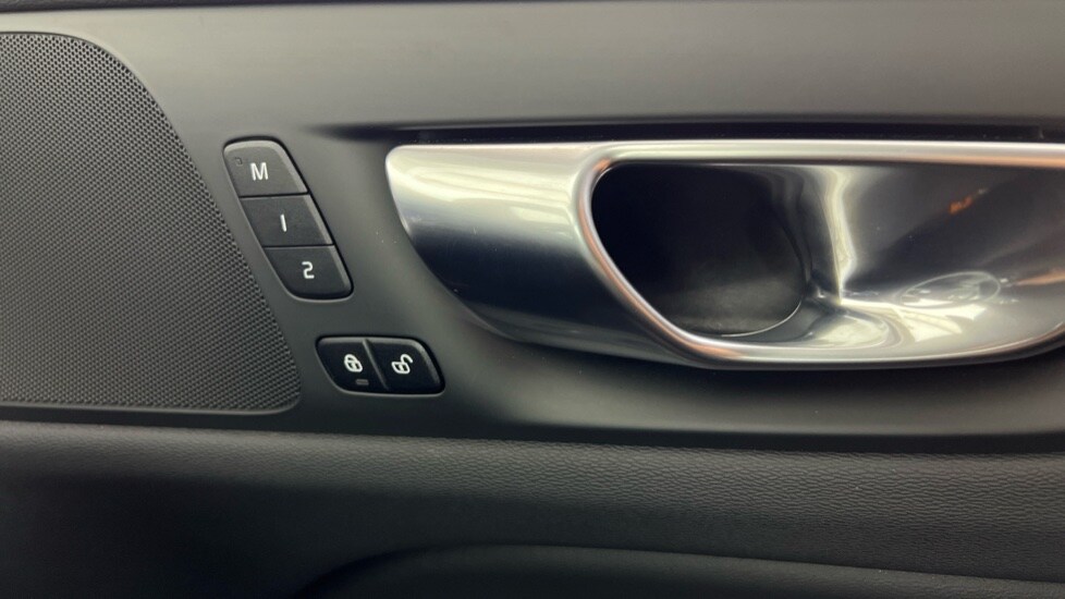 Used Volvo V60 2025 for sale - 75874277: Photo 53