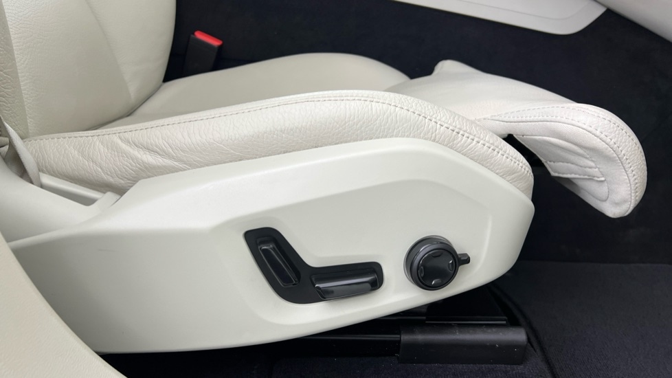 Used Volvo XC60 2025 for sale - 77560596: Photo 30