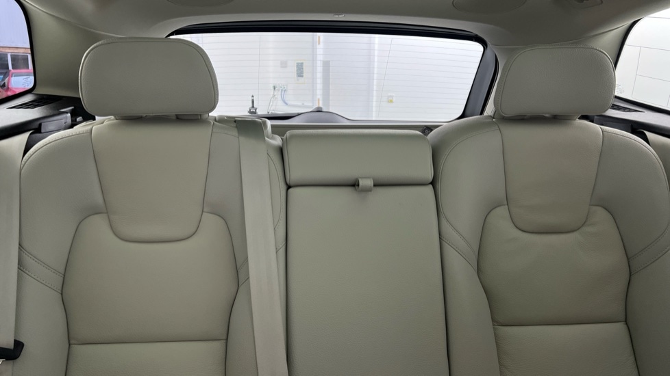 Used Volvo XC60 2025 for sale - 77560596: Photo 36