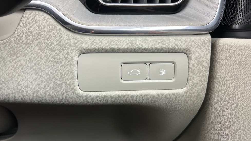 Used Volvo XC60 2025 for sale - 77560596: Photo 53