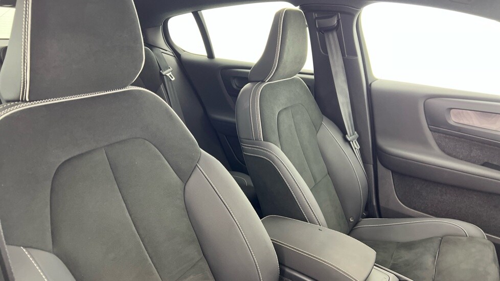 Used Volvo C40 2022 for sale - 77055619: Photo 37