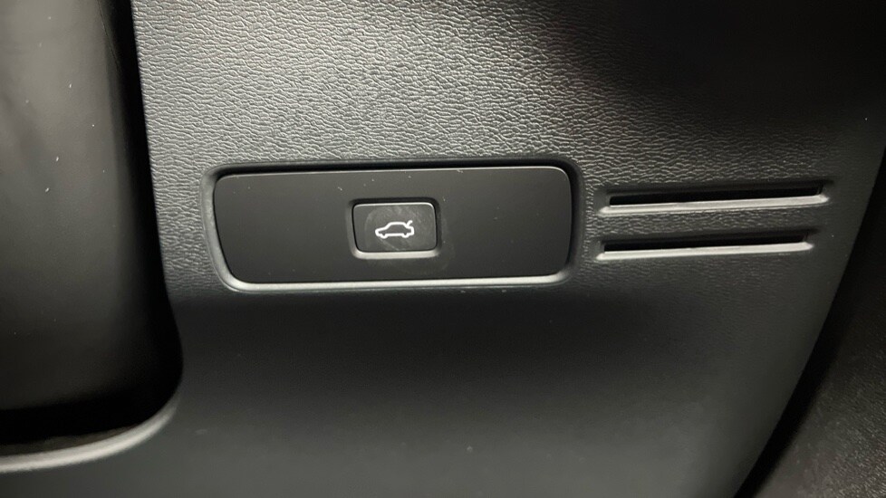 Used Volvo C40 2022 for sale - 77055619: Photo 53