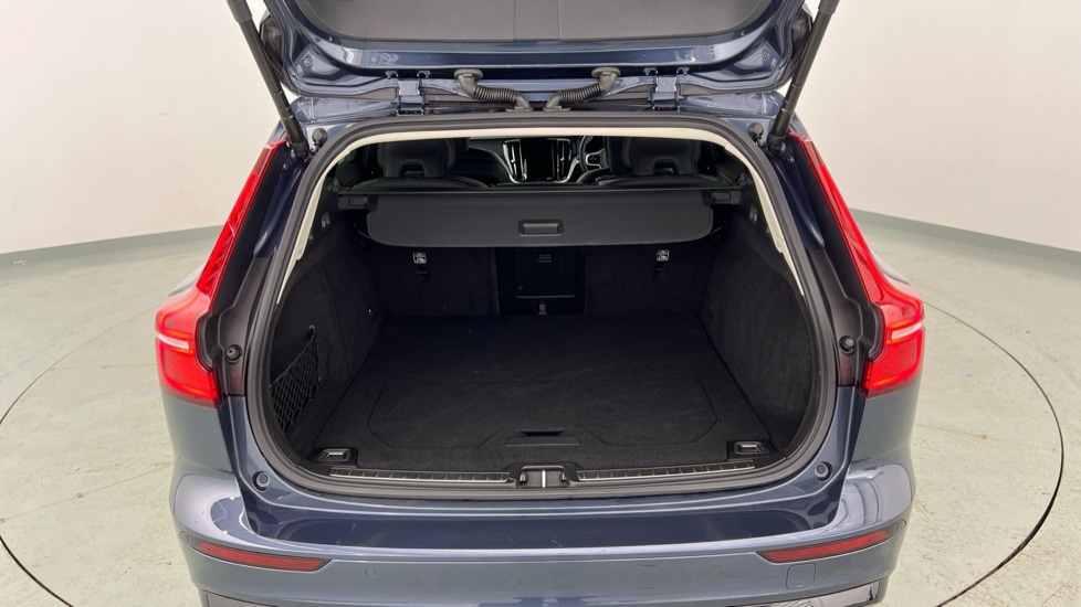 Used Volvo V60 2023 for sale - 76556837: Photo 13