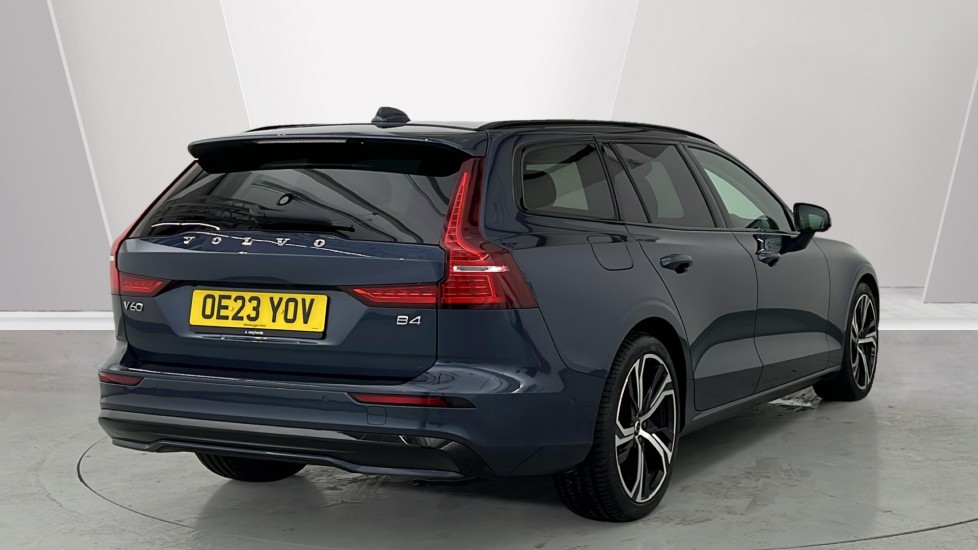 Used Volvo V60 2023 for sale - 76556837: Photo 2