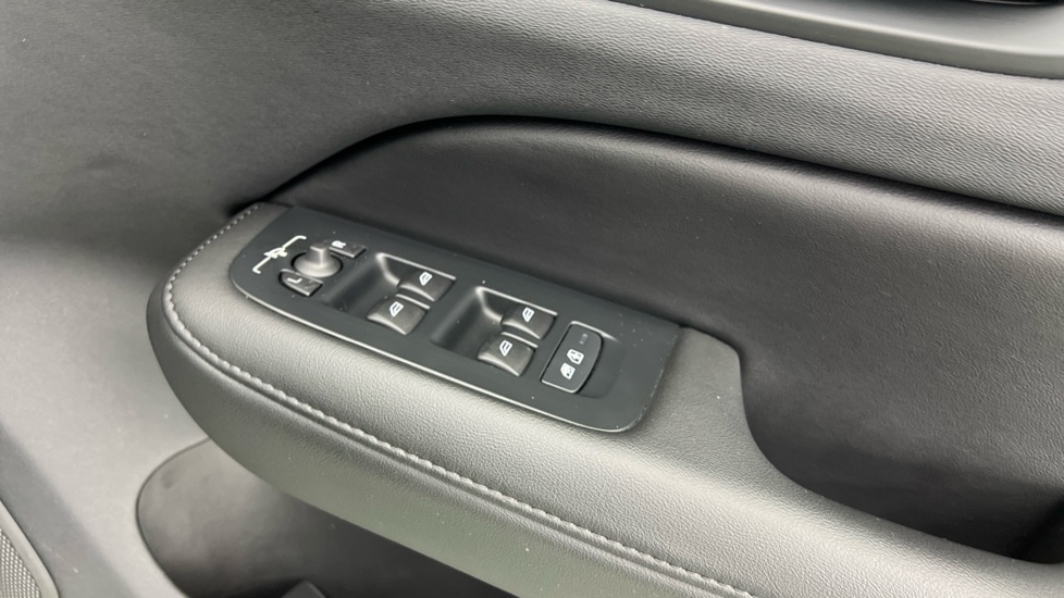 Used Volvo V60 2023 for sale - 76556837: Photo 24