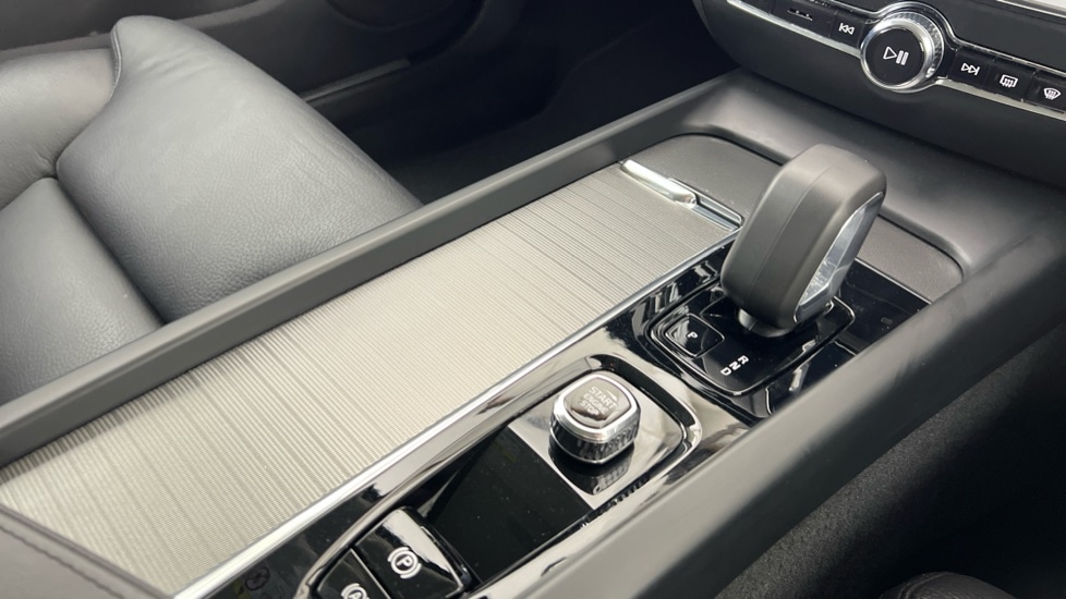 Used Volvo V60 2023 for sale - 76556837: Photo 25