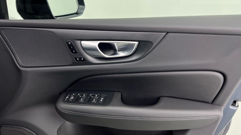 Used Volvo V60 2023 for sale - 76556837: Photo 29