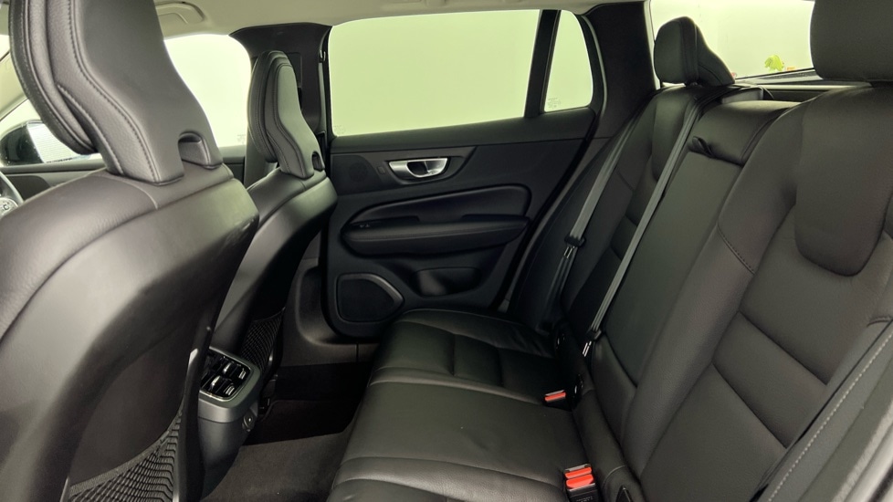 Used Volvo V60 2023 for sale - 76556837: Photo 33