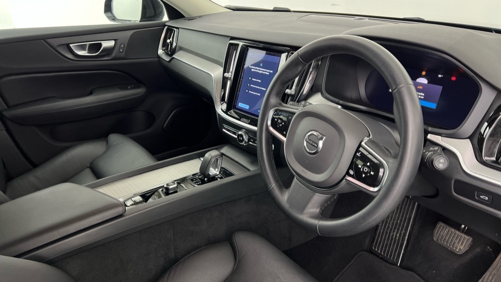 Used Volvo V60 2023 for sale - 76556837: Photo 4